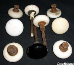 Porcelain_Door_Knobs_01